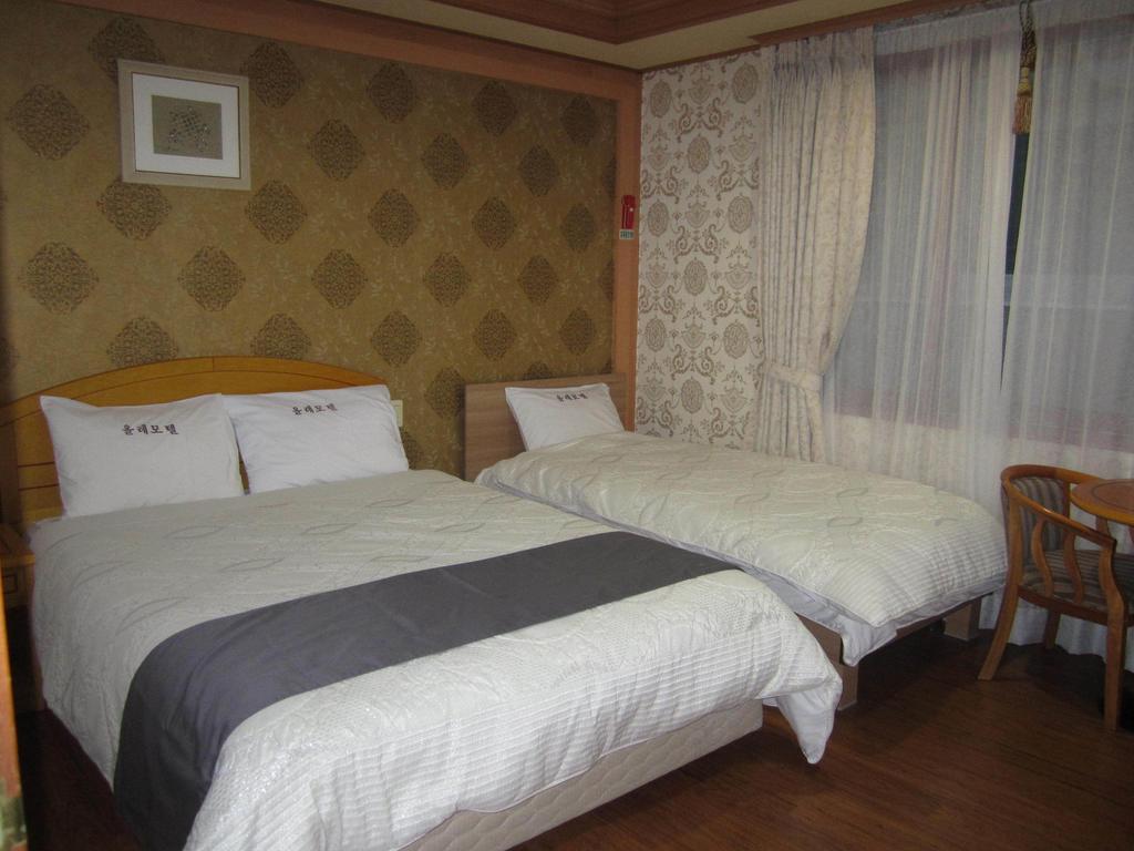 Jeju Olleh Hotel Rum bild